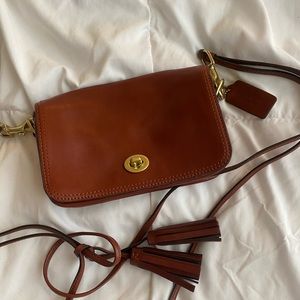 Vintage coach purse (messenger style)